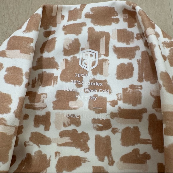 NWT Born Primitive Synergy Legging Cobblestone Women's Large - Picture 8 of 15